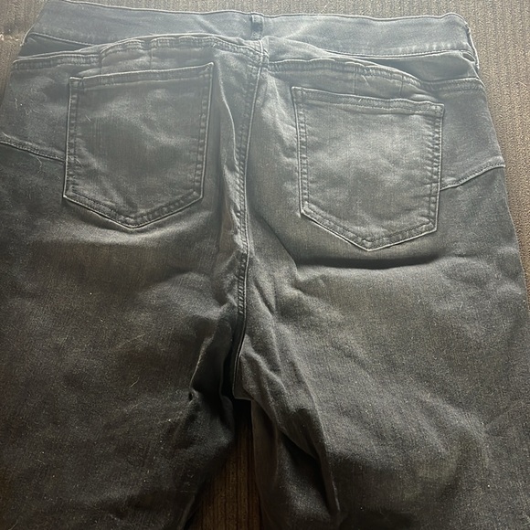 Torrid black bombshell skinny jeans size 18R - Picture 9 of 9